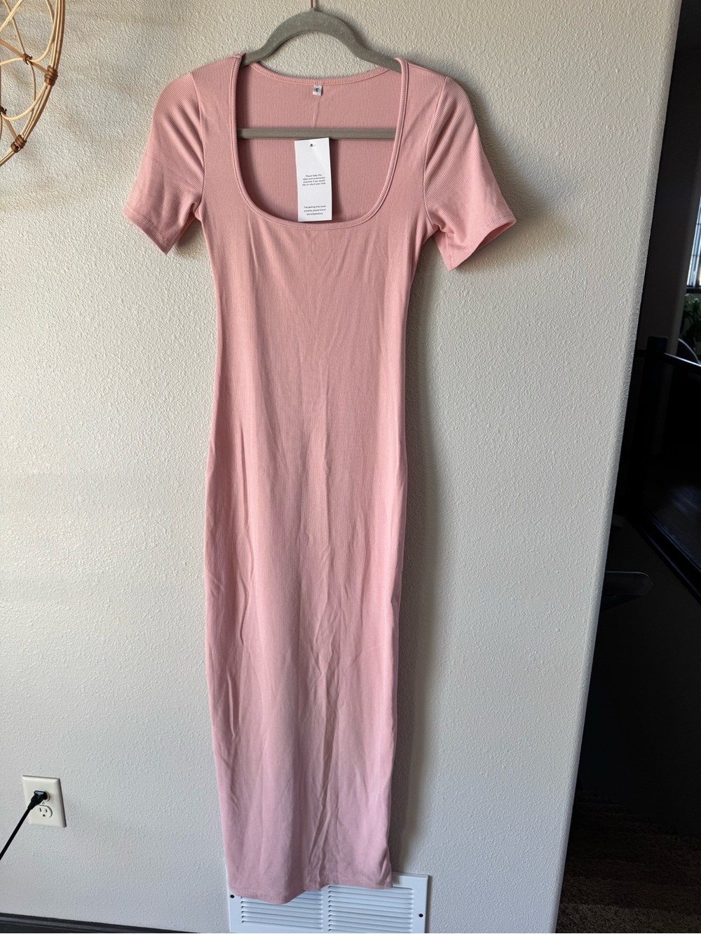 Unbranded Scoop Neck Pink Maxi Dress. Firm fitting. Size S